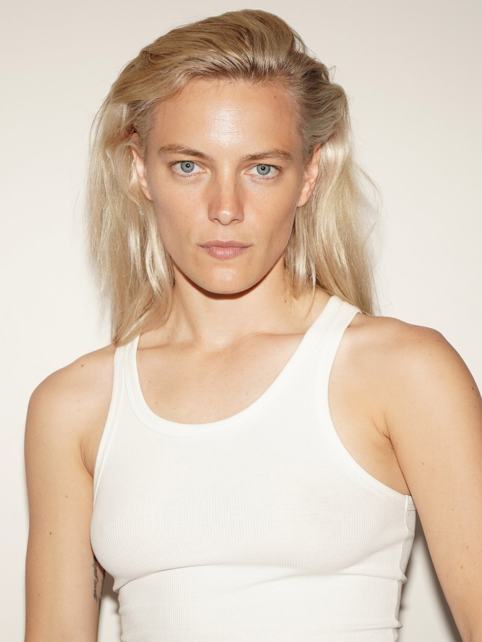 erika-linder-androgynous-model